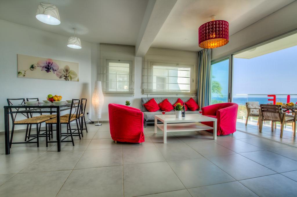 Beachfront Trident Πρωταράς Εξωτερικό φωτογραφία