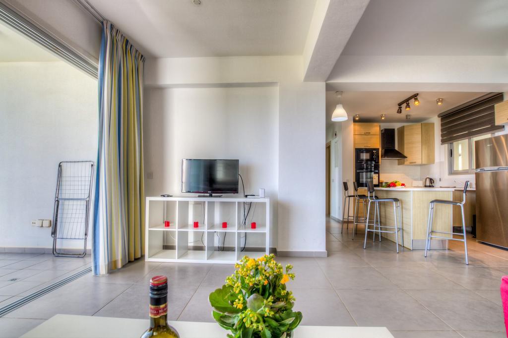 Beachfront Trident Πρωταράς Εξωτερικό φωτογραφία