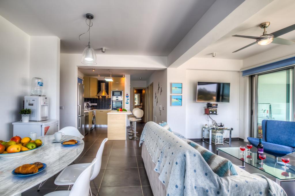 Beachfront Trident Πρωταράς Εξωτερικό φωτογραφία
