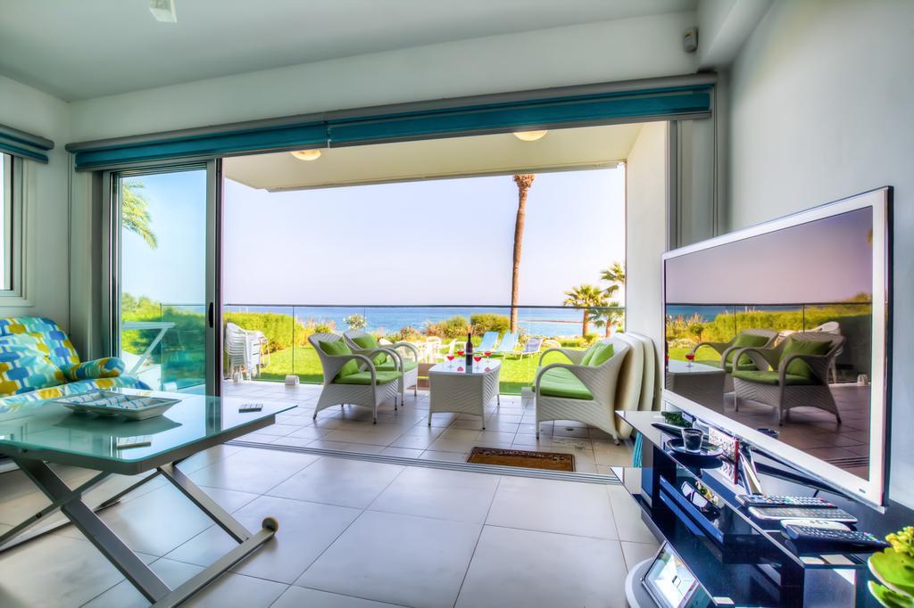 Beachfront Trident Πρωταράς Εξωτερικό φωτογραφία